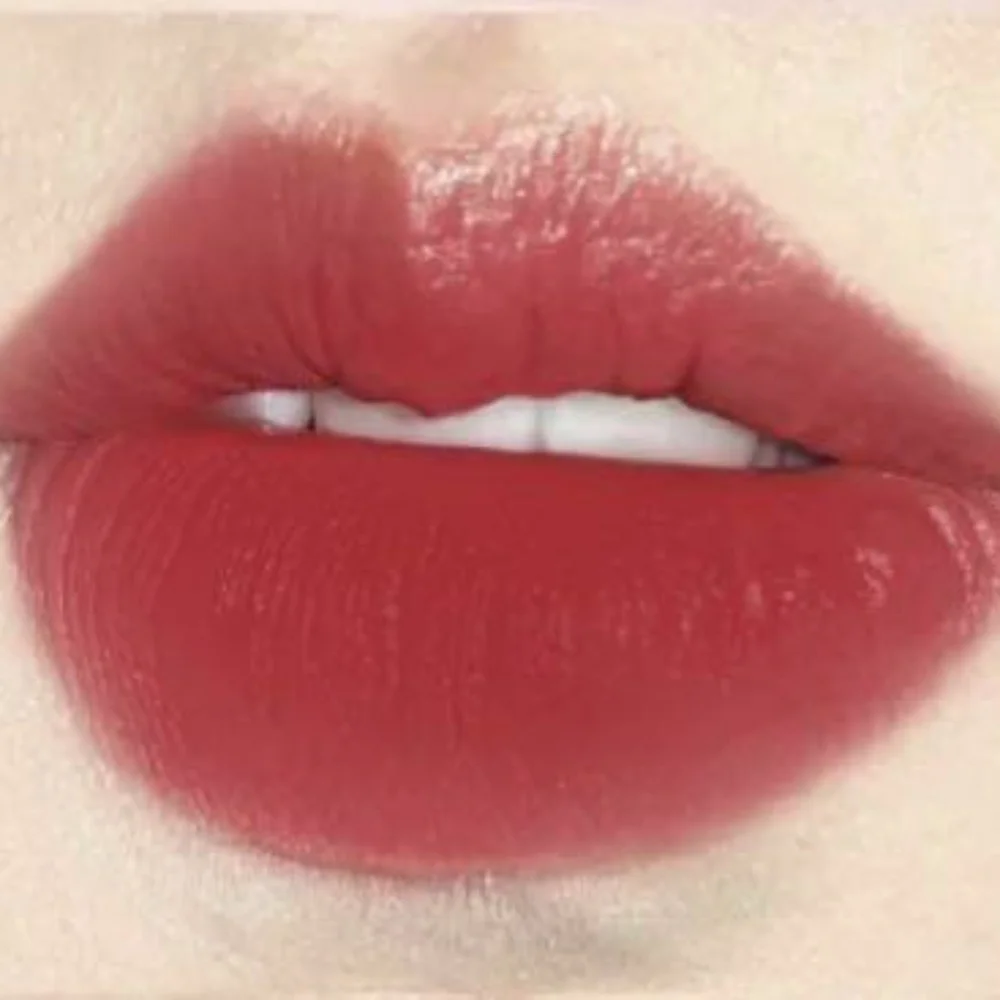 🧚‍♀️HEALTHY WEALTHY & THRIVING MAC DISCONTINUED Powder Kiss Lipstick NWT